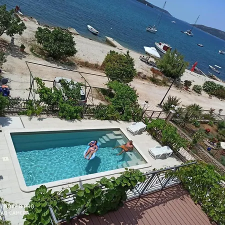 Gina Apartmán
