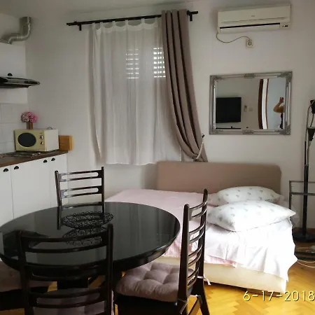 Apartment Gina Trogir
