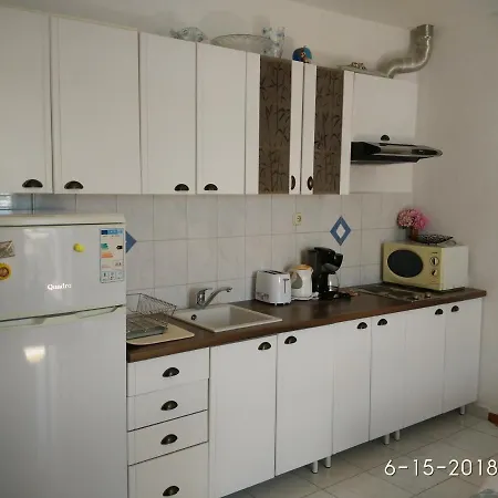 Gina Apartment *