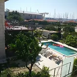 Gina Apartament *