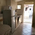 Gina *